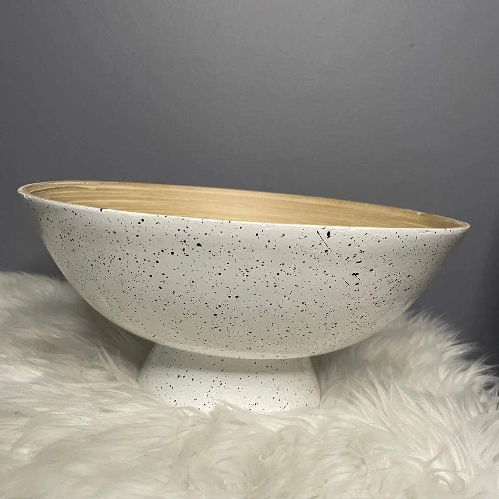 Handcrafted in Vietnam paint splatter bamboo fruit bowl - Picture 3 of 4
